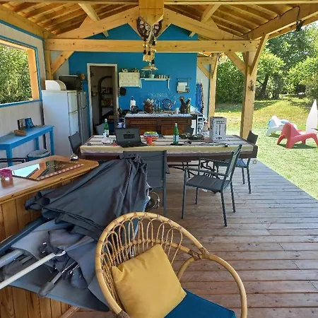 Campsite Les Salineens *
