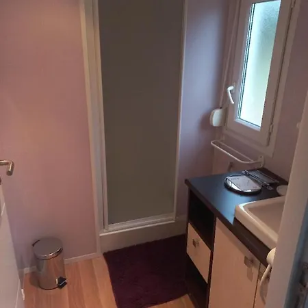 Les Salineens אתר קמפינג *