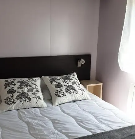 Les Salineens אתר קמפינג Salies-du-Salat