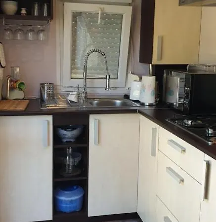 אתר קמפינג Les Salineens *